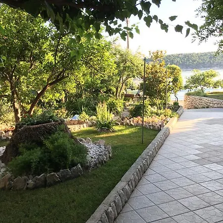 Apartment Biserka *