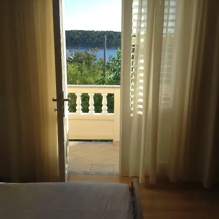 Apartment Biserka *